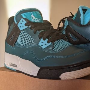 Nike Air Jordan 4 Retro Shoes
